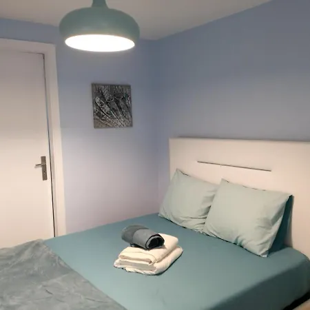 2 Bedrooms At 20 M Away From The Beach With Sea View شقة